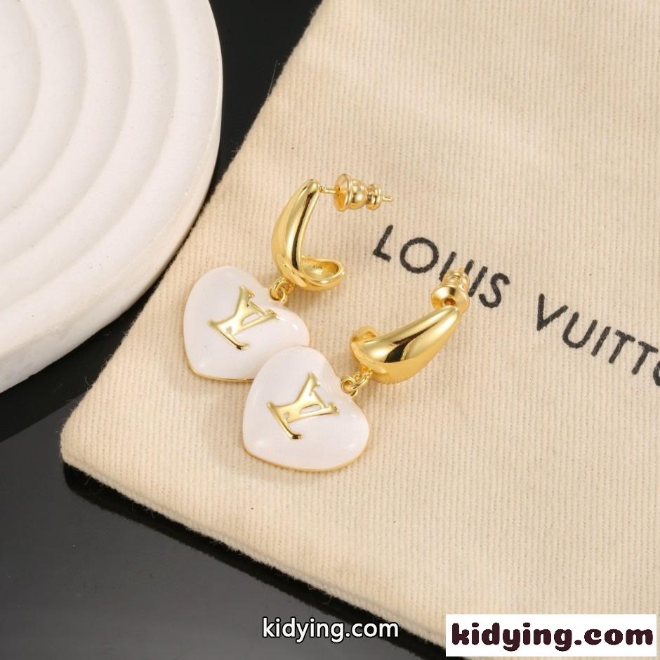 洗練された LV ハート ピアス ルイ・ヴィトン イヤリング 偽物 合わせやすい-2