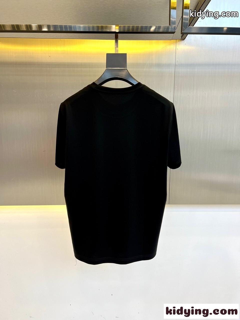 モンクレール Tシャツ 偽物 カジュアル 快適 ロゴ コットン 半袖Tシャツ ブラック-0