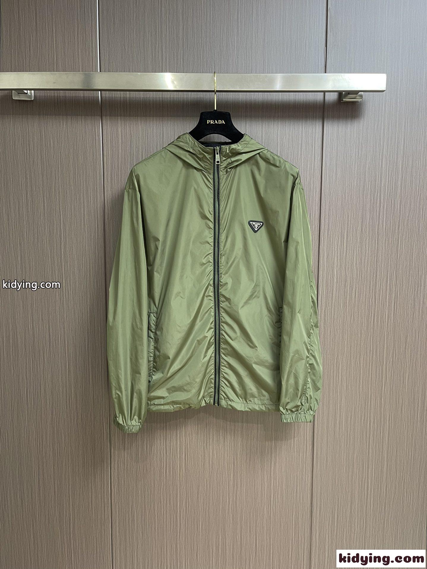 人気 Re-Nylon ブルゾンジャケット プラダ ジャケット コピー グリーン-1