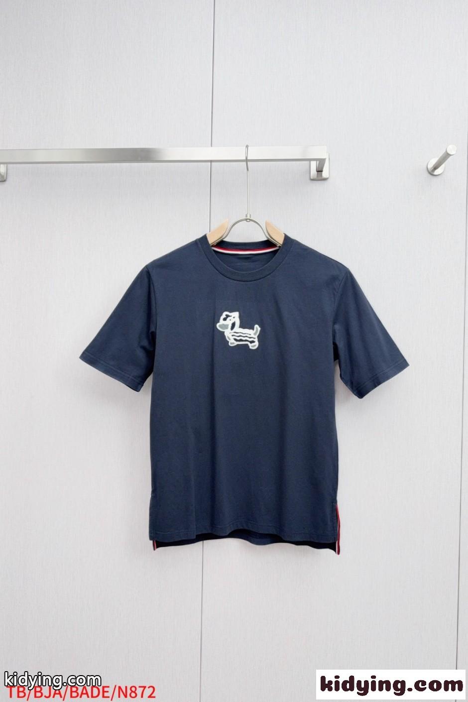 シンプル 可愛い ヘクター クルーネック 半袖Tシャツ トムブラウン Tシャツ 偽物 ネイビー-0