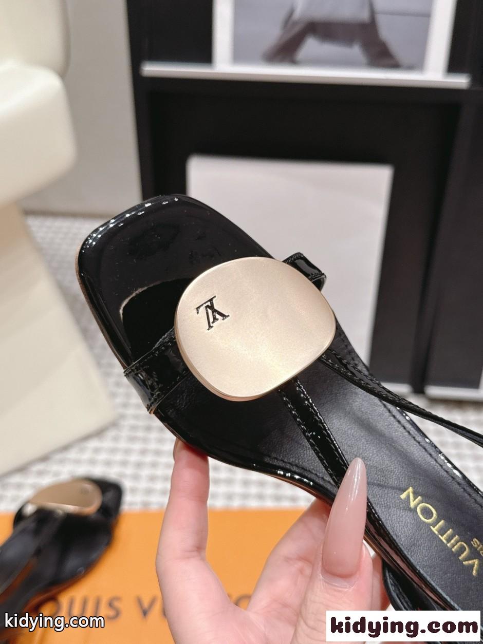 おしゃれ 洗練された LV トレジャーサンダル ルイ・ヴィトン サンダル コピー ブラック-0