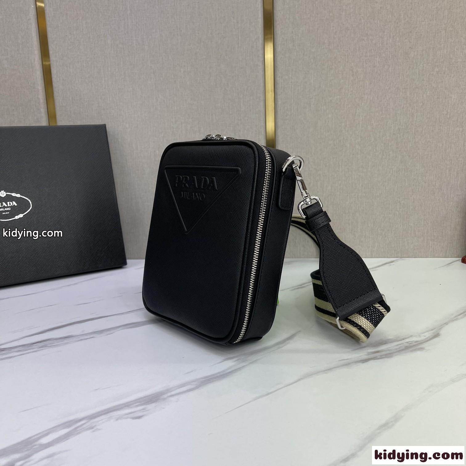 上品 ファッション メンズ ショルダーバッグ プラダ バッグ コピー ブラック-4