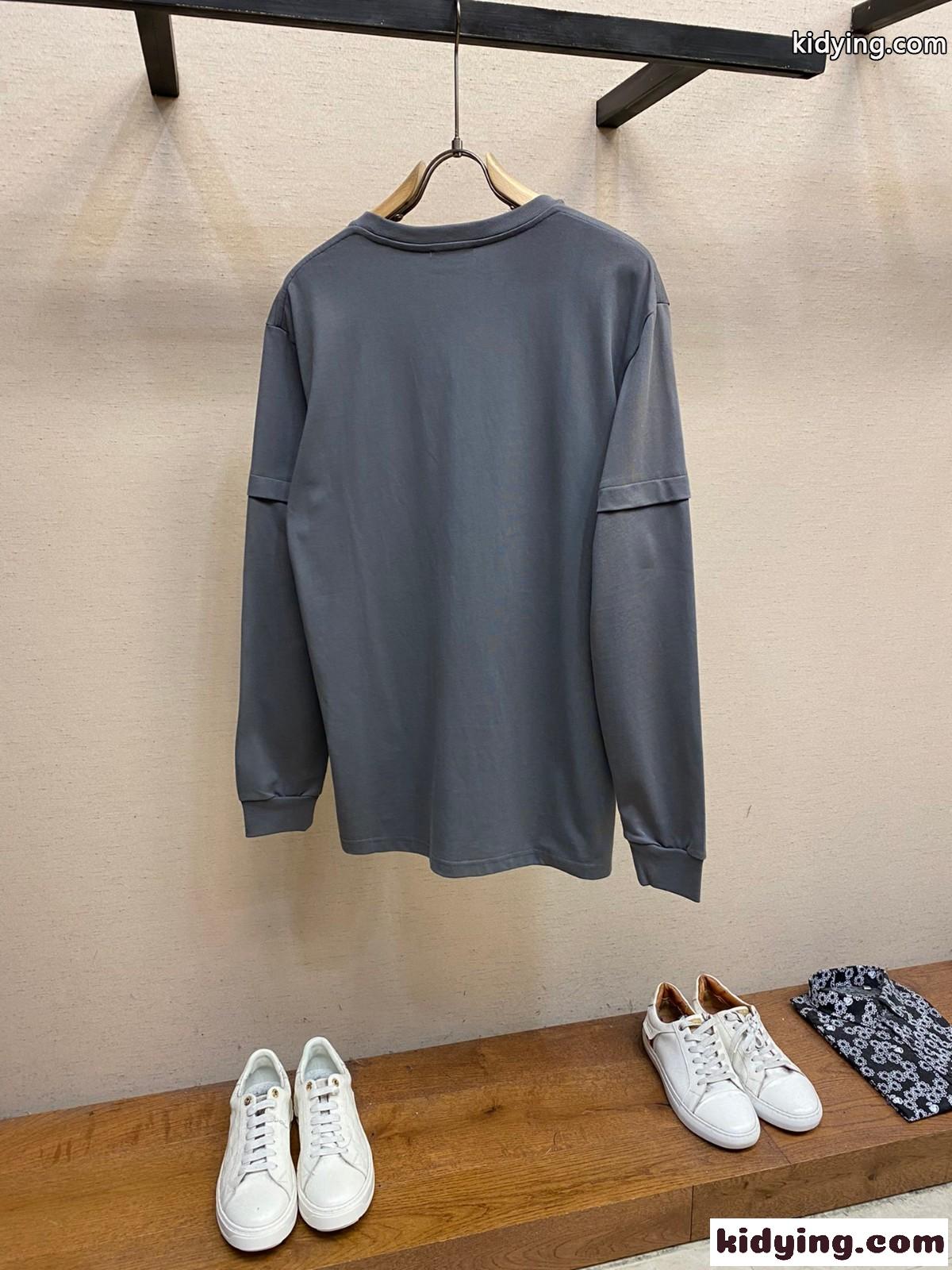 ナイロンポケット クルーネック 長袖Tシャツ プラダ Tシャツ コピー グレー-0