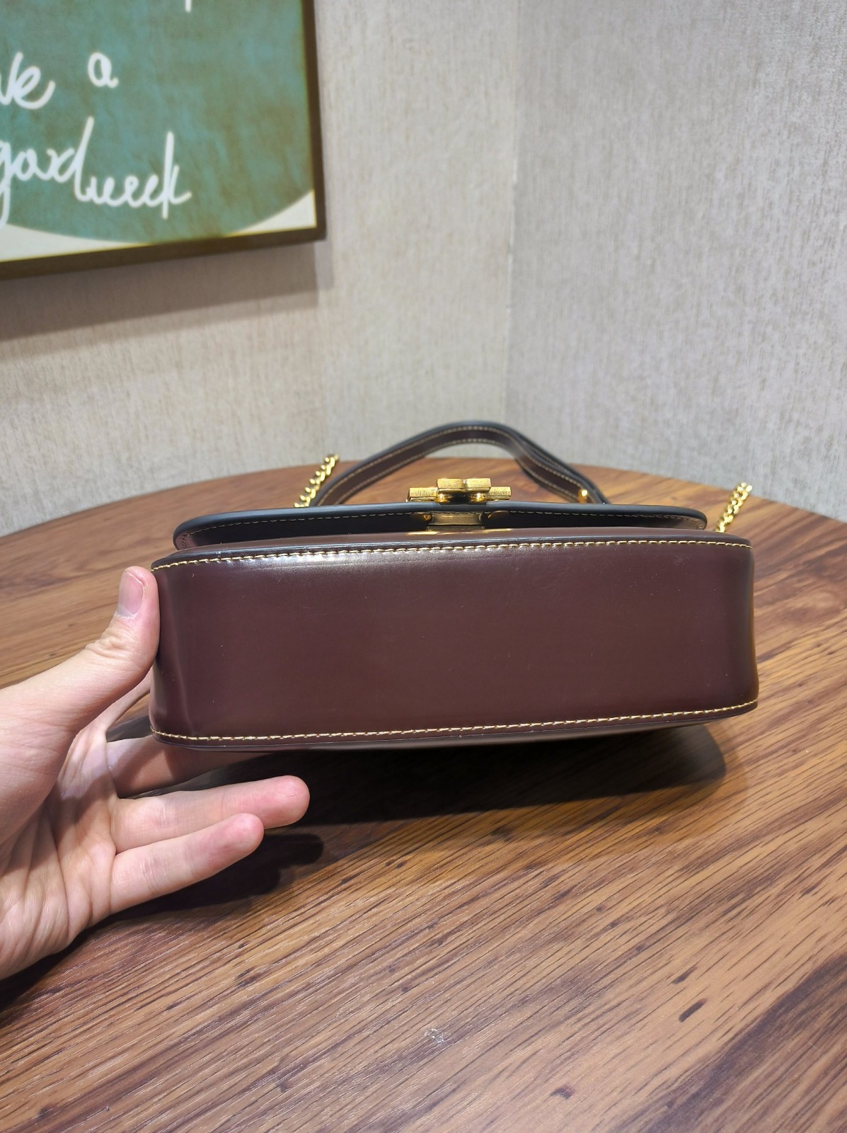上品 スムースレザー トリーバーチ ブリテン ショルダーバッグ コピー ブラウン-1