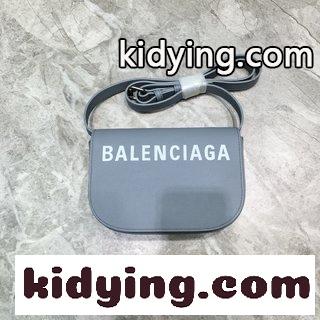 BALEN VILLE DAY豆腐の包 牛革 古典的な縁取り金物装飾 バレンシアガ バック 安いコピー-0