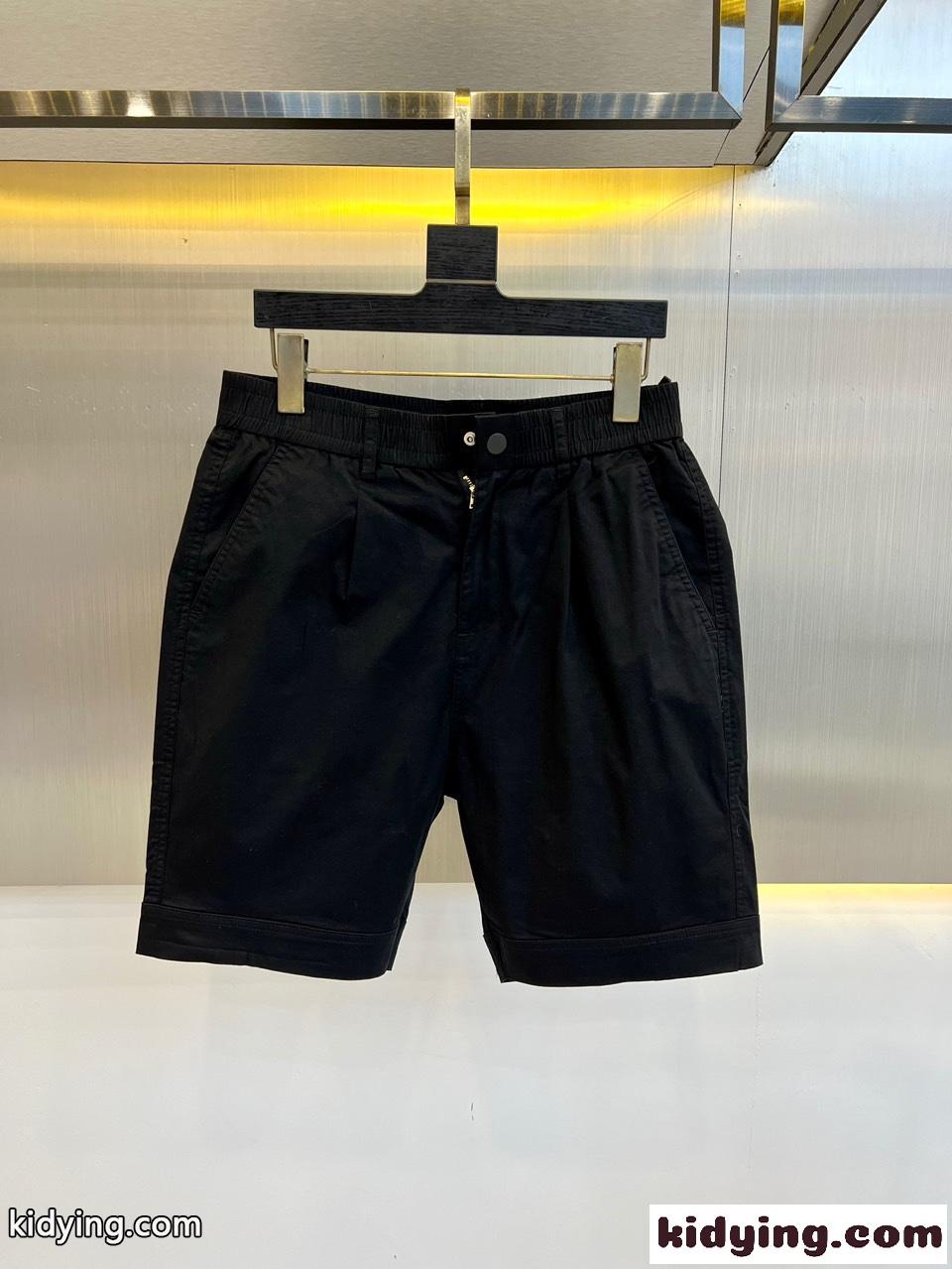 シンプル 合わせやすい モンクレール パンツ コピー ショートパンツ ブラック-2