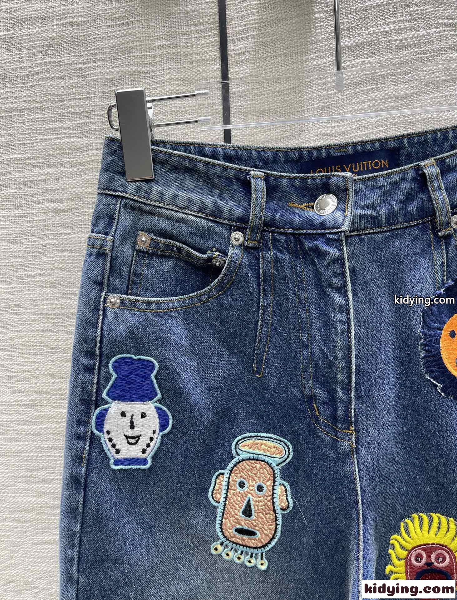 LV × YK フェイスパッチジーンズ ルイ・ヴィトン ジーンズ コピー レディース デニムパンツ-1