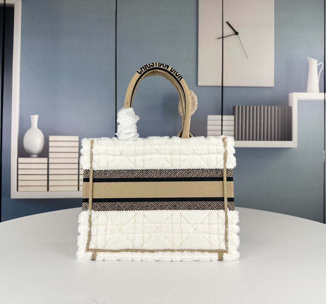 【モコモコ♥秋冬に活躍】DIOR BOOKTOTE バッグ スモール クリスチャン・ディオール バッグ コピー-2