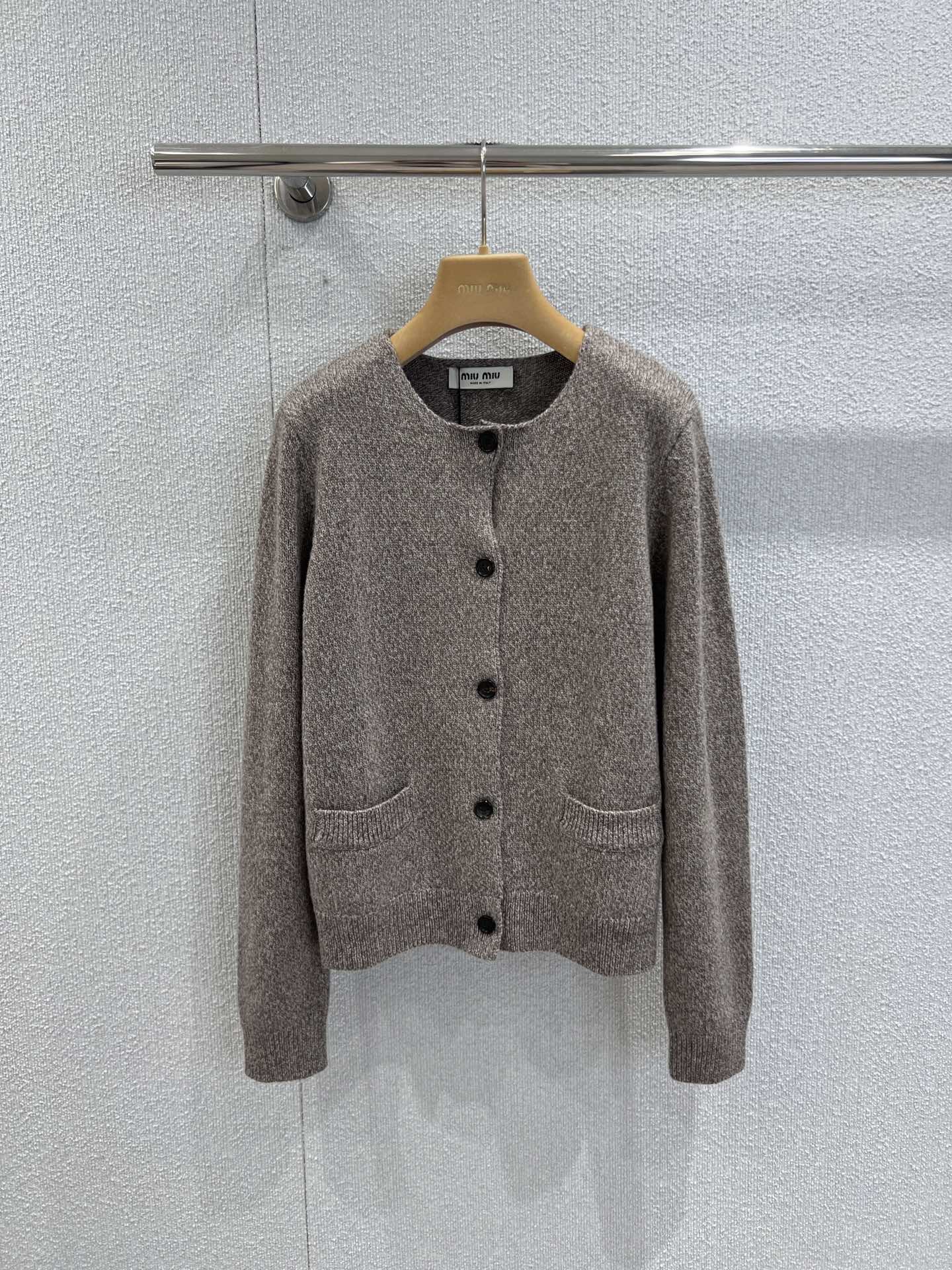 シンプル 上品 ウール カーディガン ミュウミュウ ニット コピー レディース-0