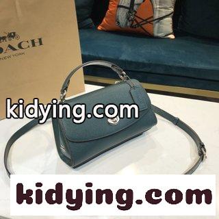 コーチバッグ お手入れ コピー COACH ×GUANG YUのコラボ版が発売されると好評を博し クールな造形をしています-4