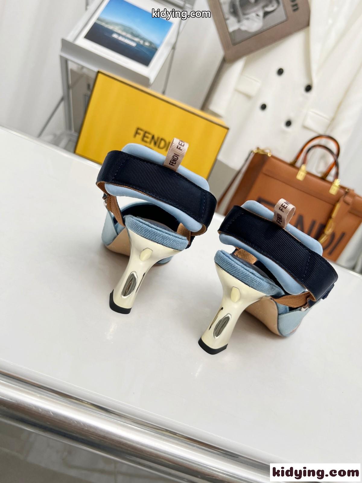 コリブリ スリングバックシューズ フェンディ サンダル コピー ハイヒール 刺繍-0