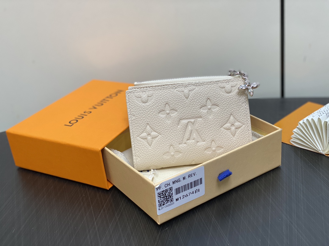 ルイ・ヴィトン ポルトフォイユ・リサ スーパーコピー 二つ折り財布 M12674-2