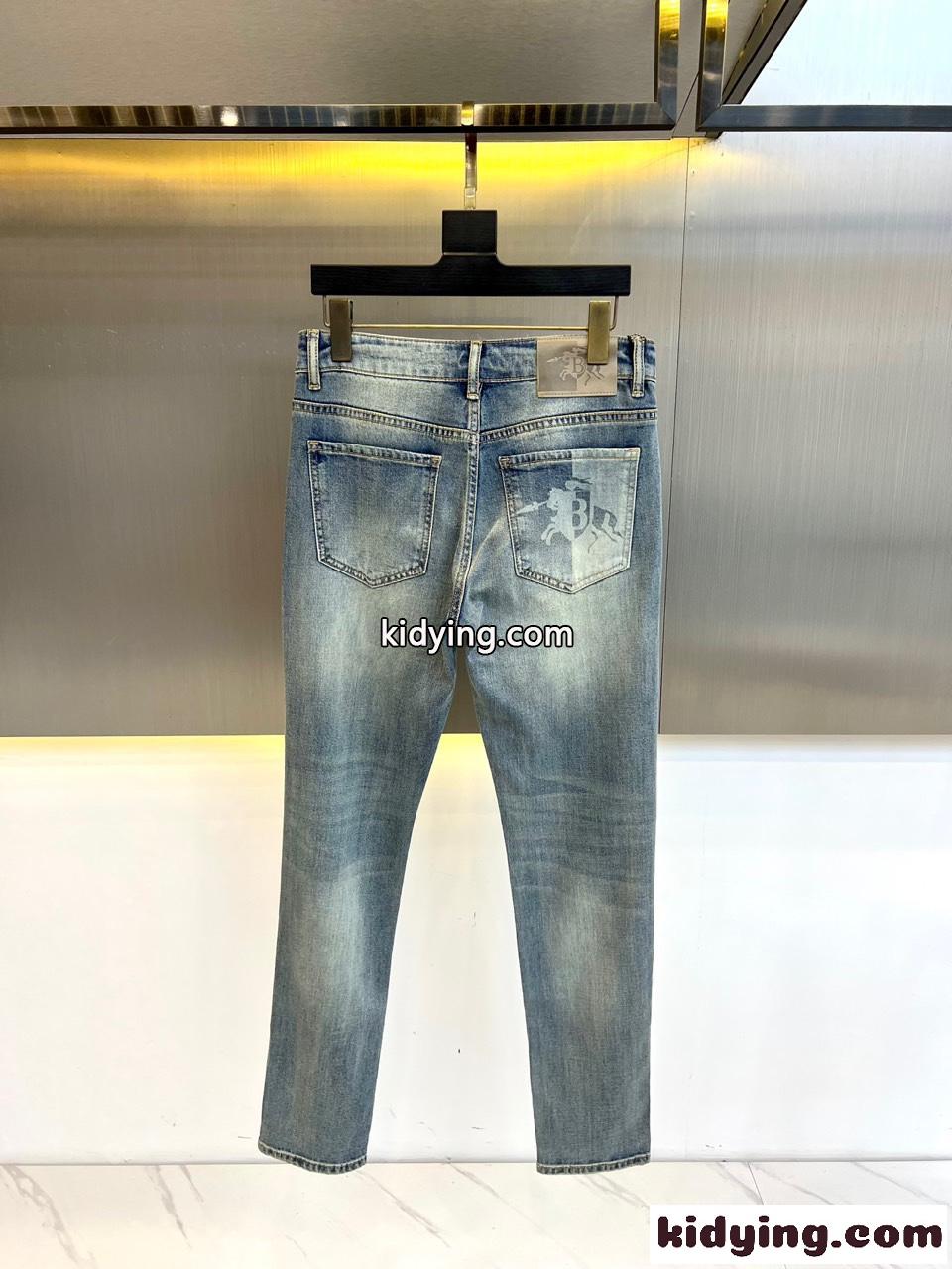 カジュアル ストレッチ デニムパンツ バーバリー ジーンズ 偽物 メンズ-0