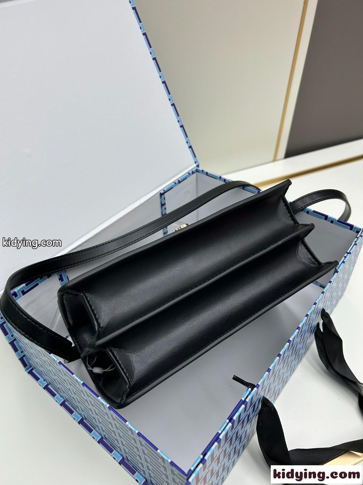 Tモノグラム レザー ショルダーバッグ トリーバーチ バッグ コピー ブラック-3
