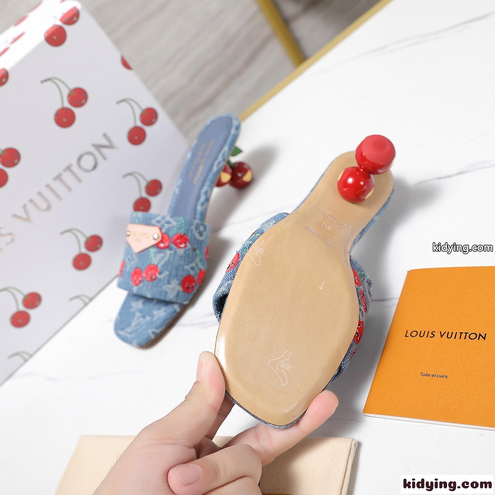 注目コラボ LV × TM リリー ミュール N級品 ルイ・ヴィトン サンダル スーパーコピー-1