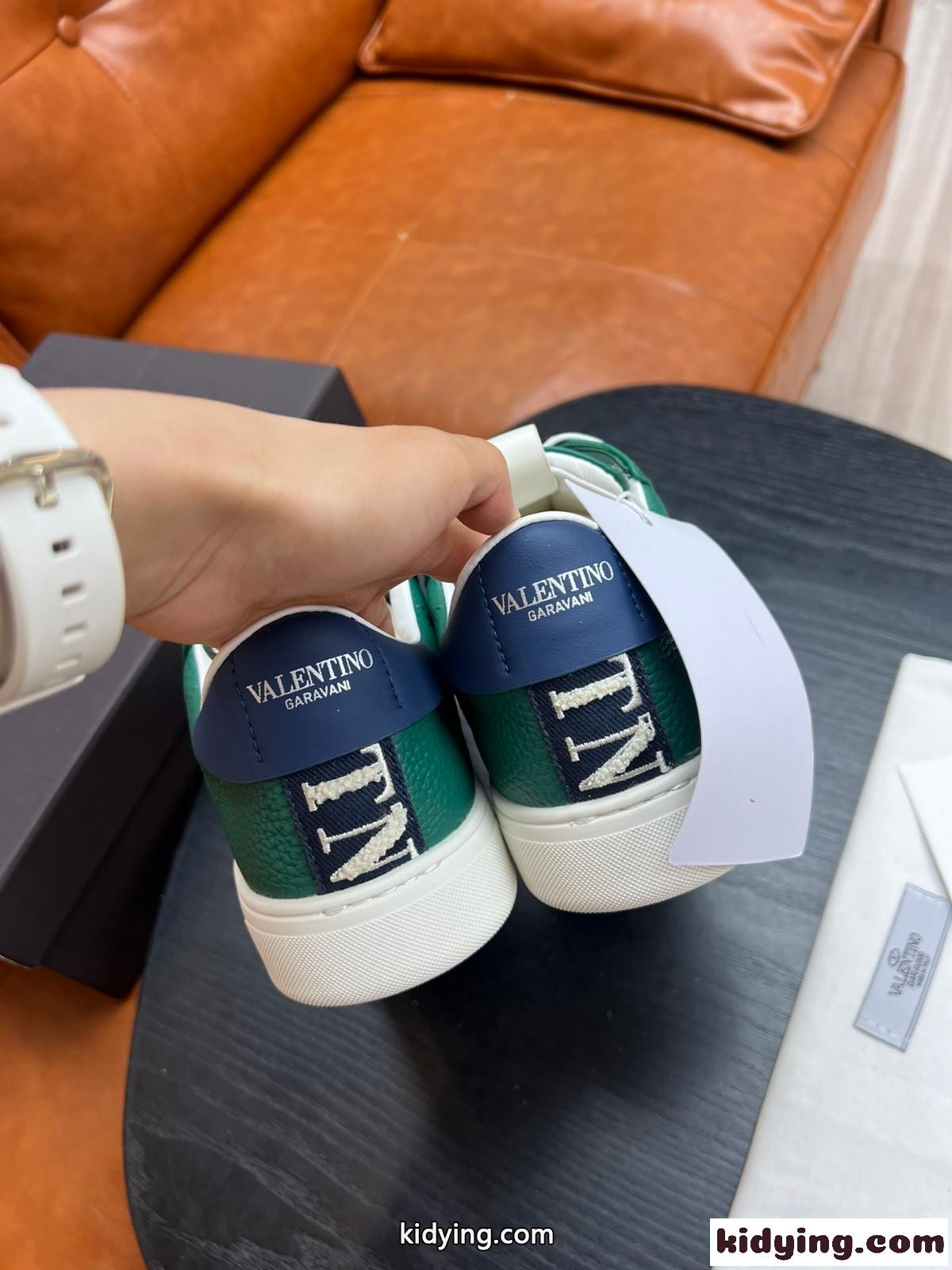 人気 おしゃれ ヴァレンティノ VLTN カーフスキン ロートップ スニーカー コピー メンズシューズ-4