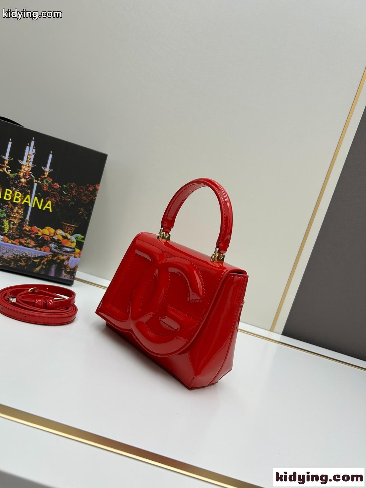 パテントレザー DGロゴ ショルダーバッグ ドルチェ&ガッバーナ バッグ スーパーコピー レッド-4