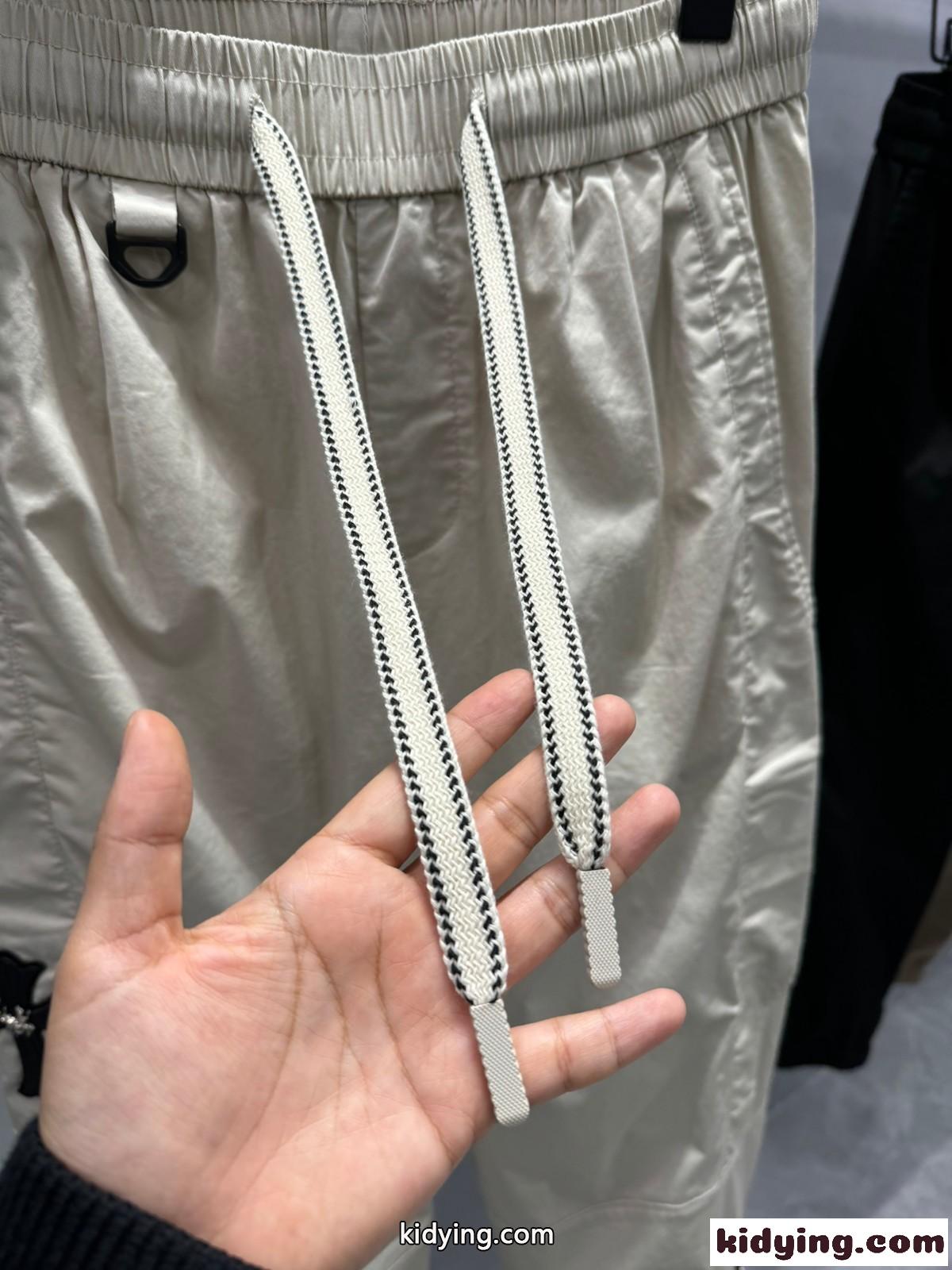 カジュアル ゆったり クロスパッチ カーゴパンツ クロムハーツ パンツ コピー ベージュ-1