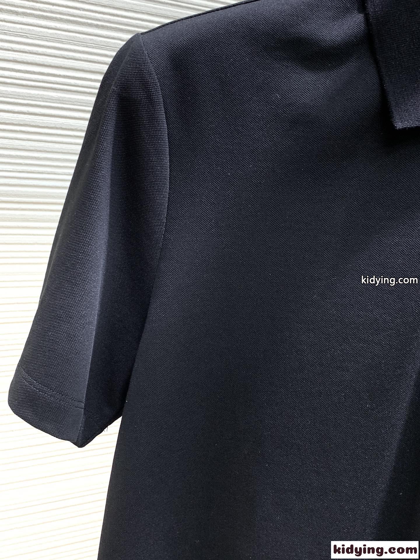 ヴェルサーチェ Tシャツ コピー シンプル 着心地いい メドゥーサ 刺繍 メンズ 半袖 ポロシャツ-1