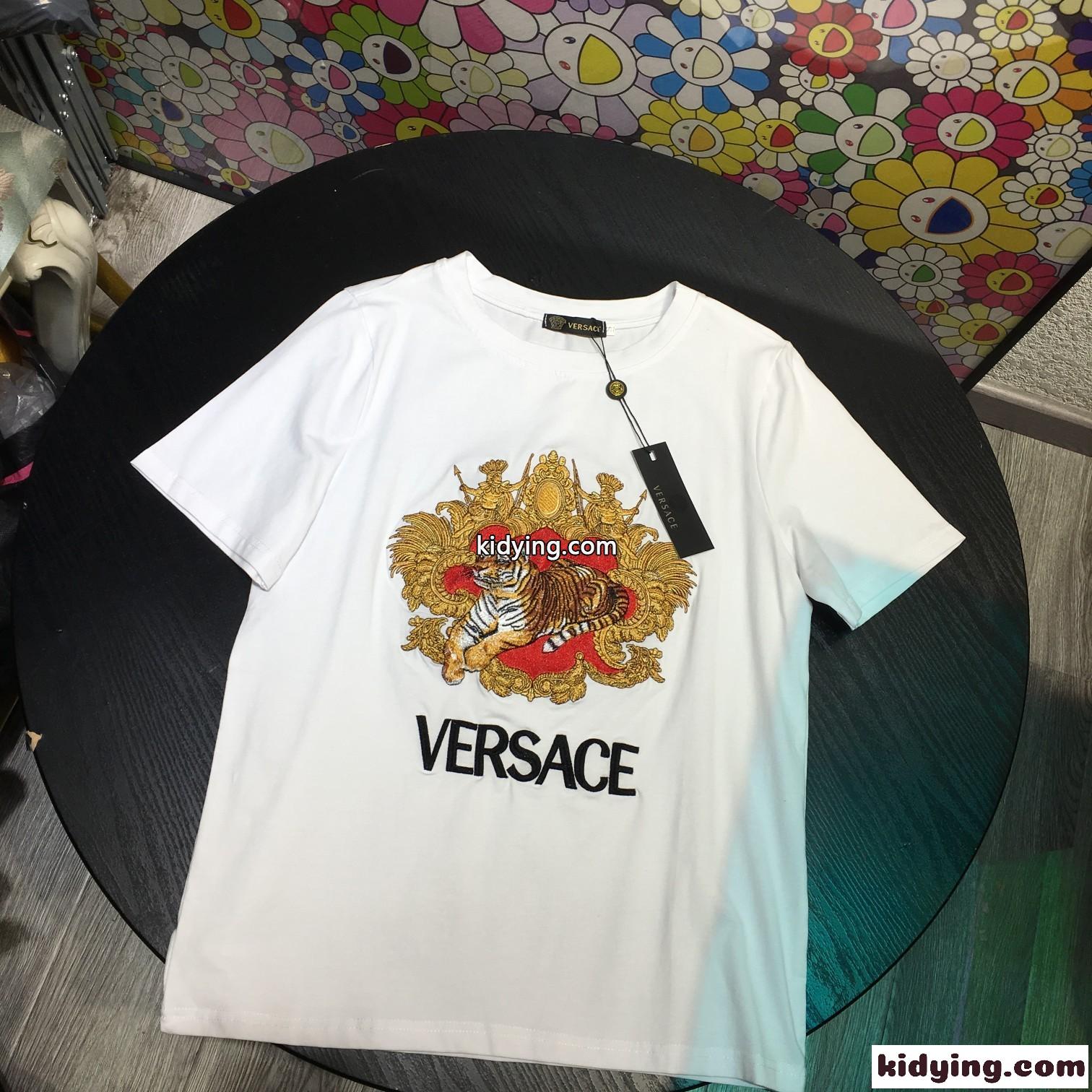 可愛い ユニセックス ロゴ 刺繍入り ラウンドネック 半袖 ヴェルサーチ tシャツ コピー 人気 おしゃれ-6