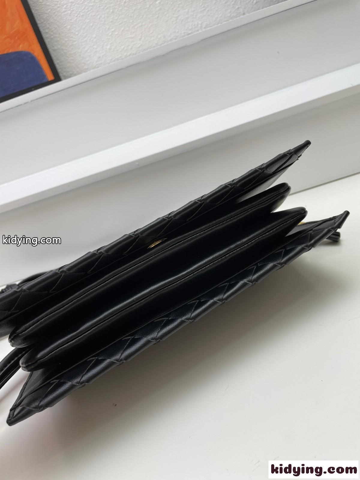 23SS Trio Pouch トリオ ポーチ ストラップ バッグ ボッテガ・ヴェネタ バッグ コピー ブラック-1