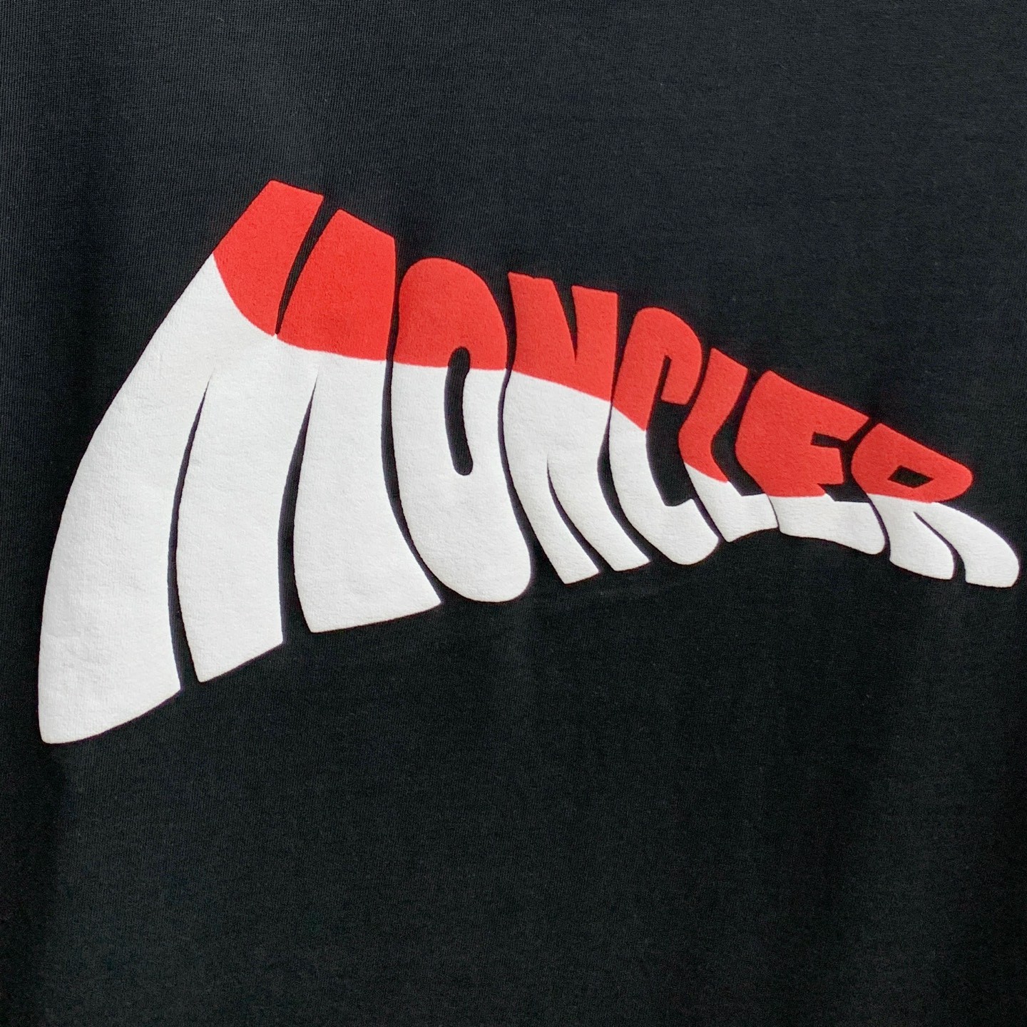 お洒落 目を引く モンクレール Tシャツ 偽物 コットンロゴTシャツ-3