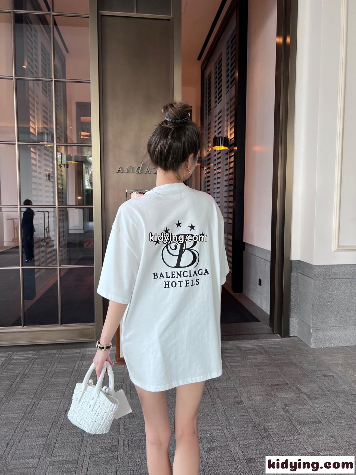 ゆったり 人気 おしゃれ カジュアル クルーネック ロゴ バレンシアガ 半袖tシャツ コピー 春夏 レディース トップス-3