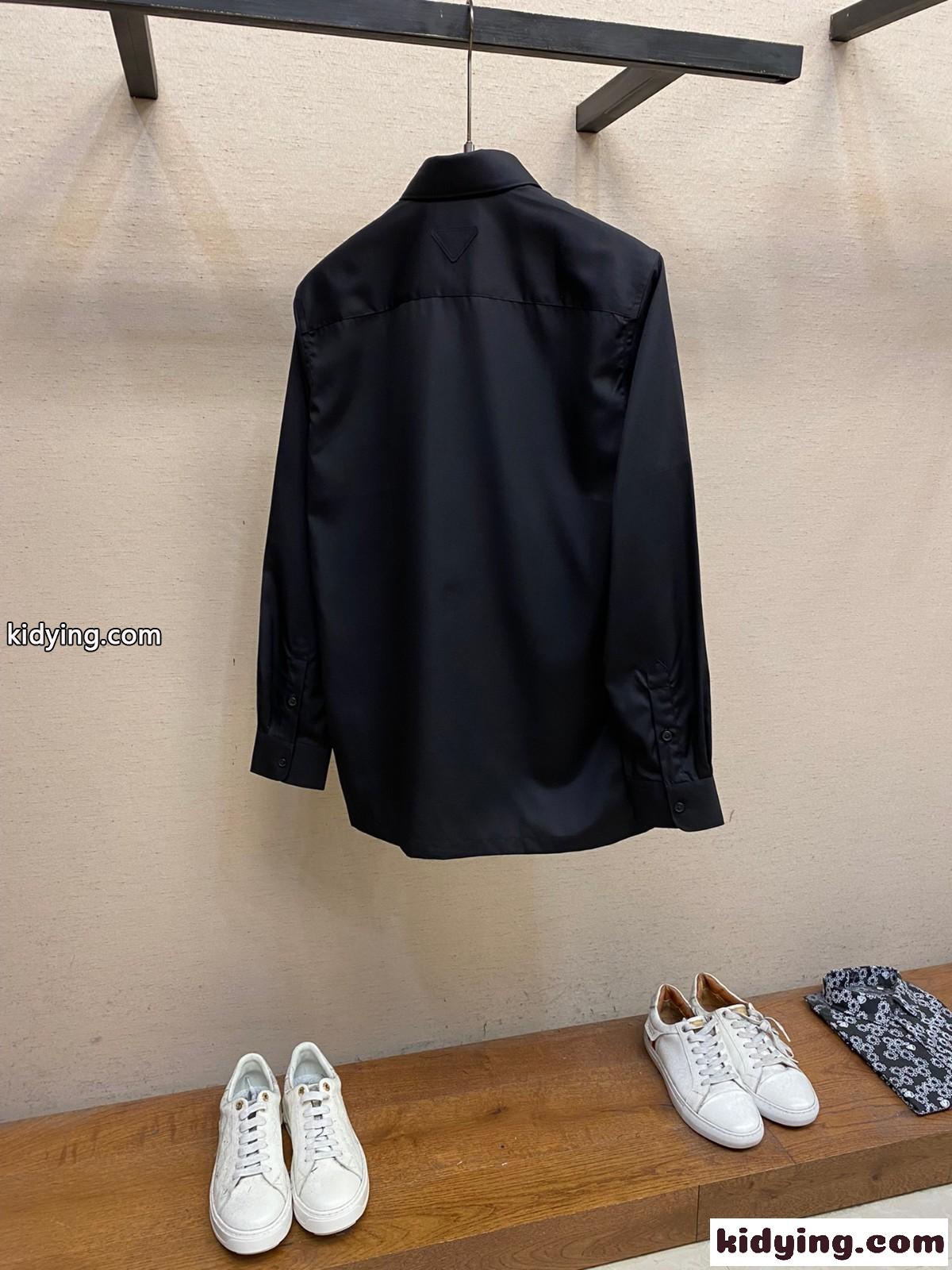 洗練された 上品 メンズ コットンシャツ プラダ シャツ コピー ブラック-1