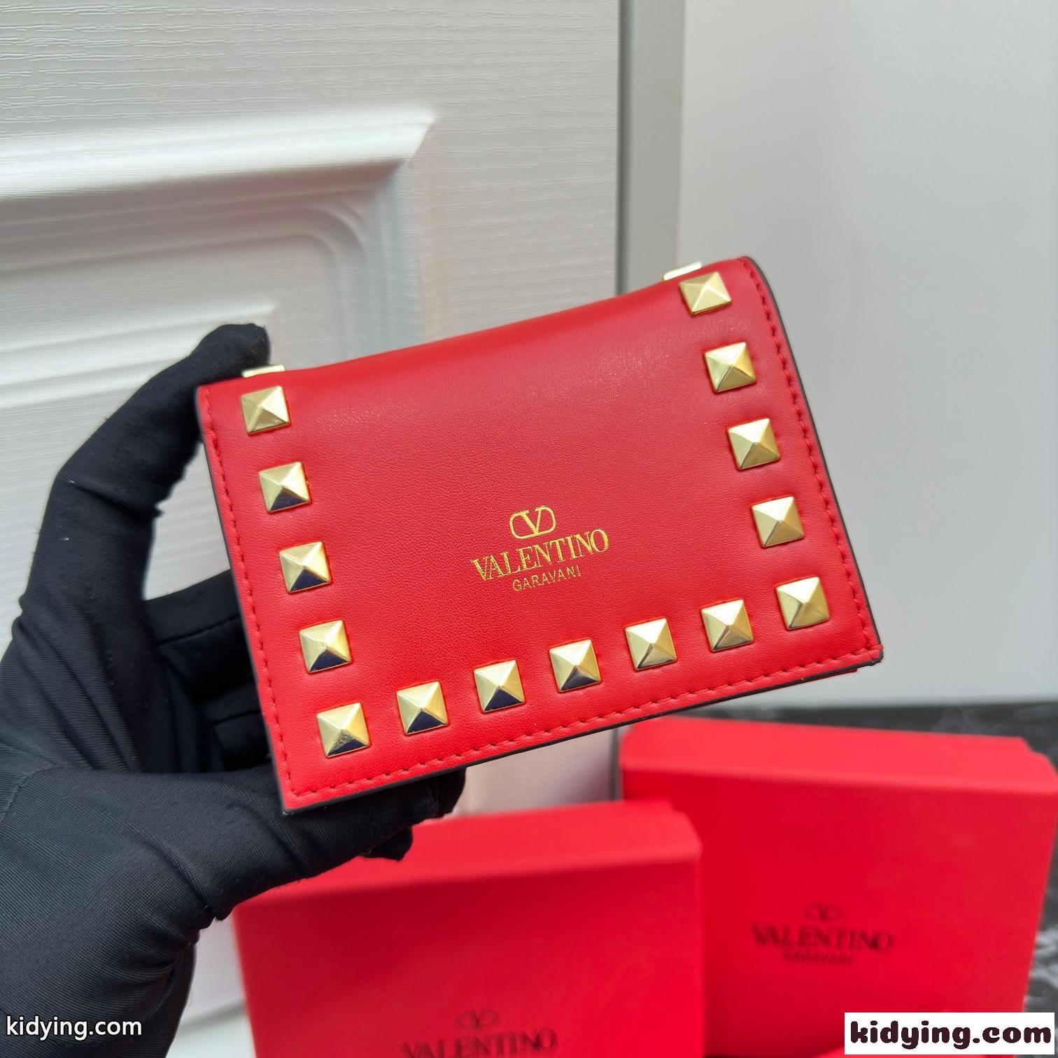 ロックスタッズ スモール ウォレット ヴァレンティノ 財布 コピー レッド-1