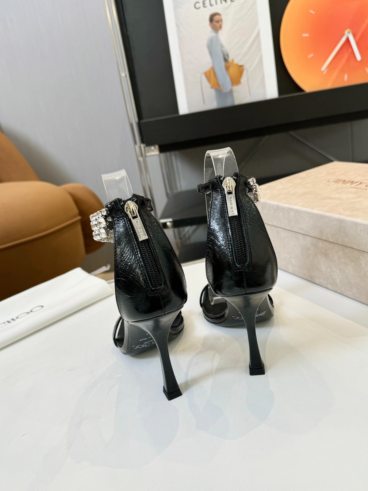 大注目 ベリティー サンダル ジミーチュウ スーパーコピー ブラック-3