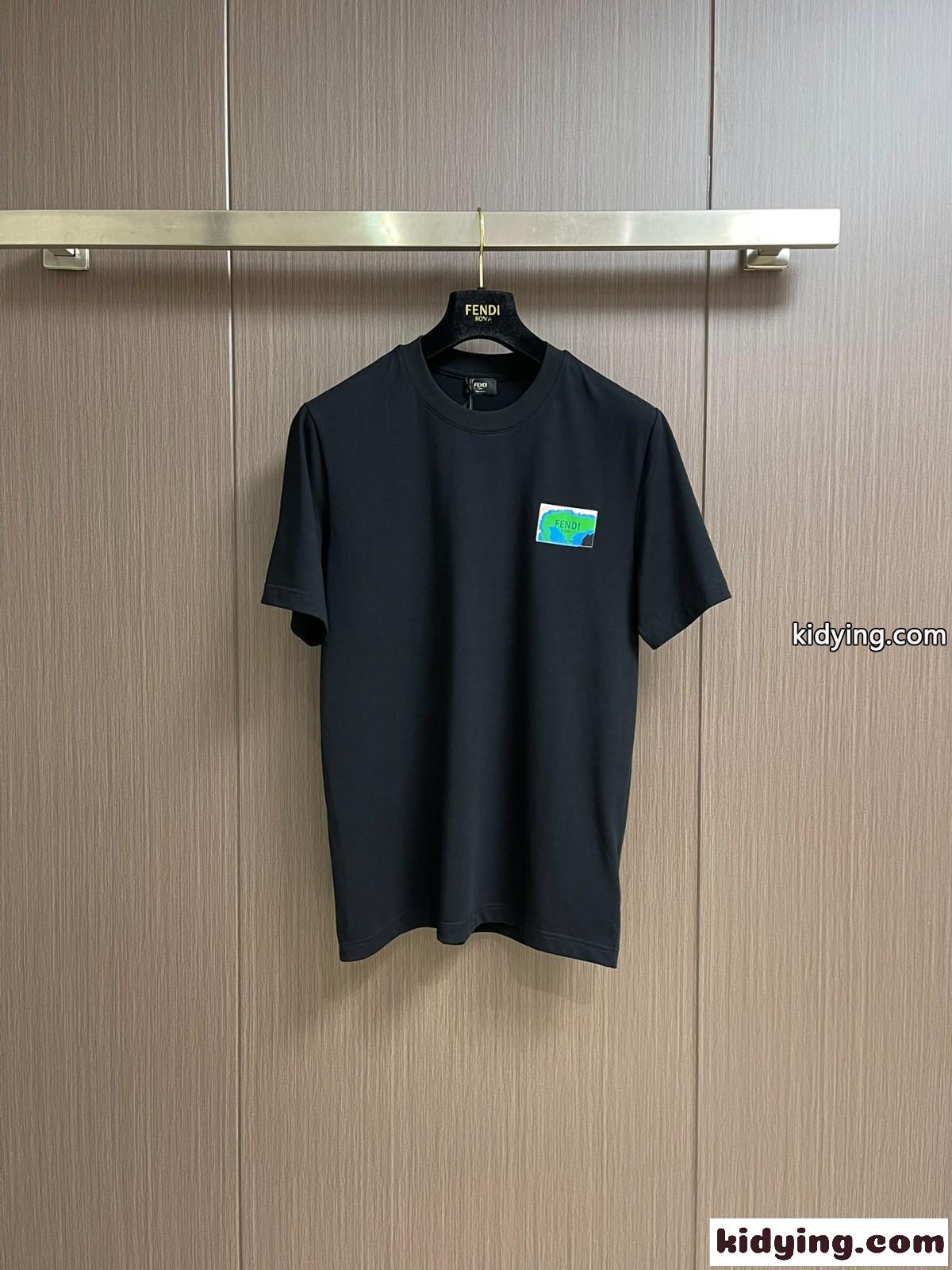 シンプル フェンディ Tシャツ コピー クルーネック コットン 半袖Tシャツ-1