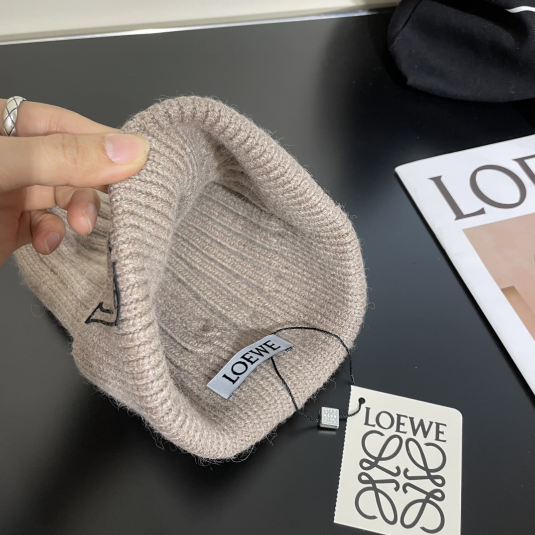 人気 合わせやすい 秋冬 ベーシック ロゴ ビーニー ロエベ 帽子 偽物 ニットキャップ-3