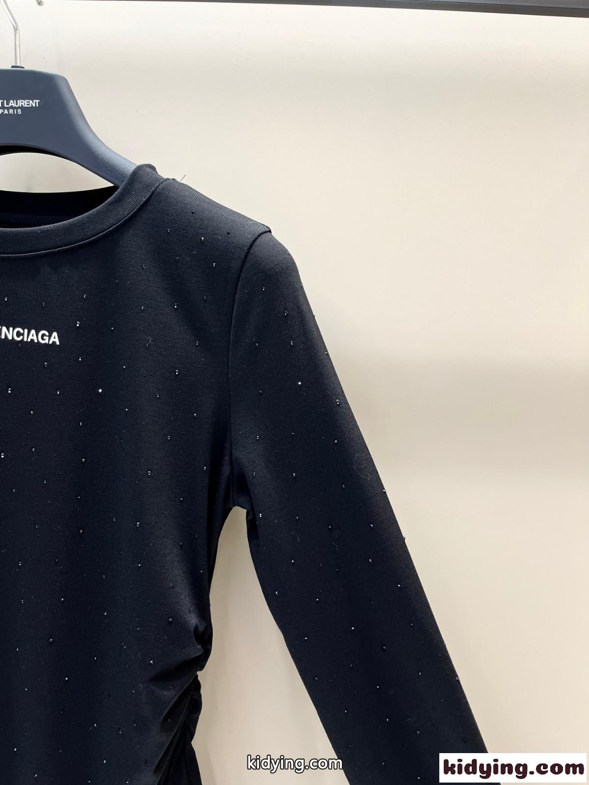 バレンシアガ Tシャツ コピー おしゃれ ロゴ クルーネック 長袖Tシャツ-1