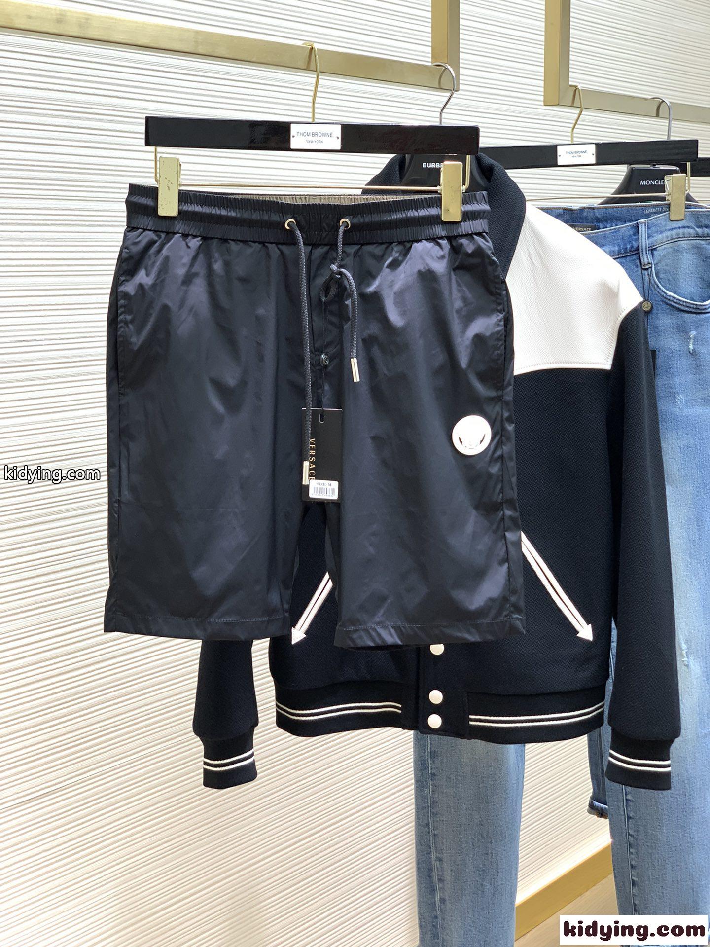 定番 カジュアル ヴェルサーチェ パンツ コピー 快適 メンズ ショートパンツ-2
