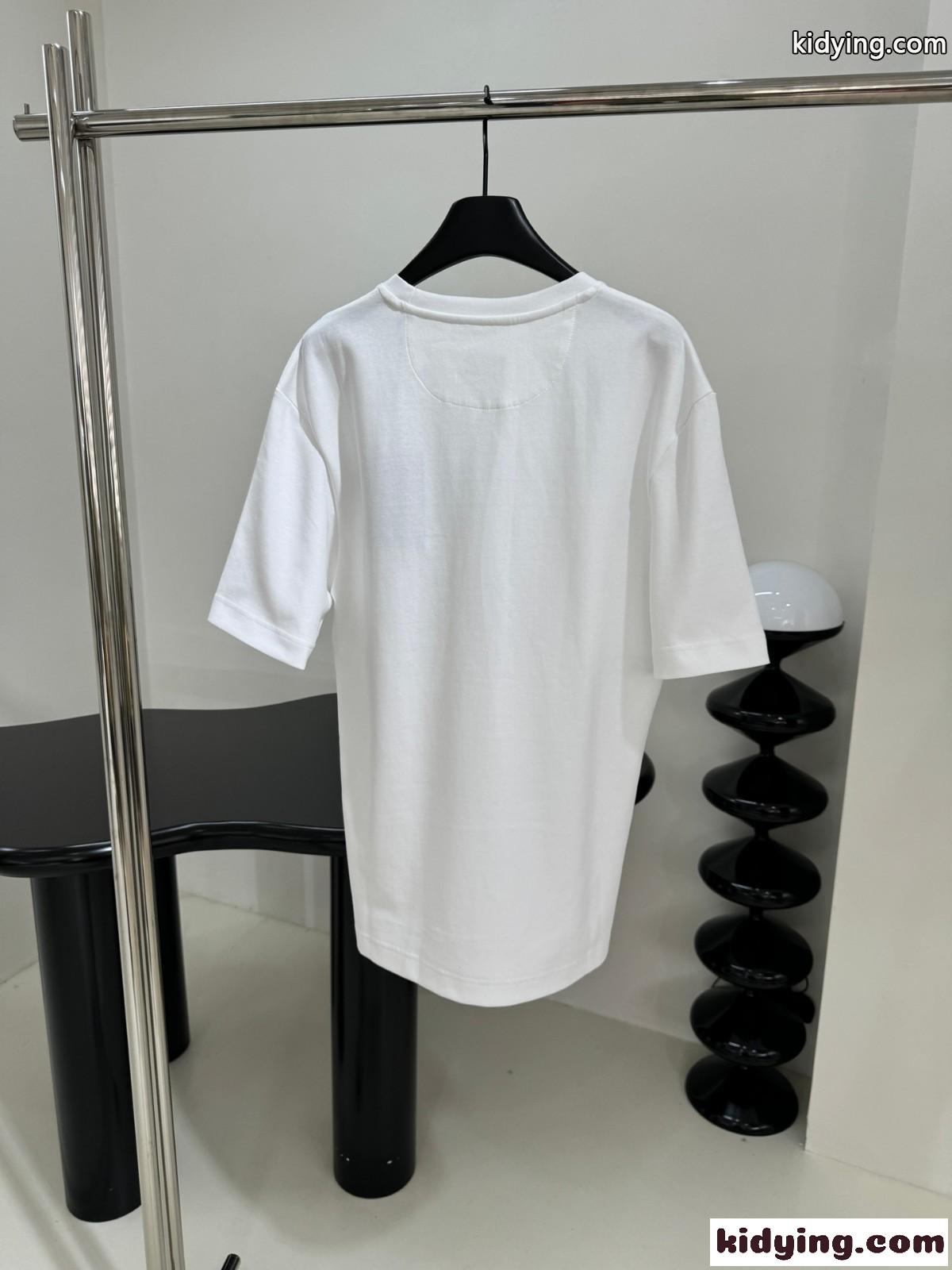 カジュアル プリント フェンディ Tシャツ コピー クルーネック 半袖Tシャツ ホワイト-0