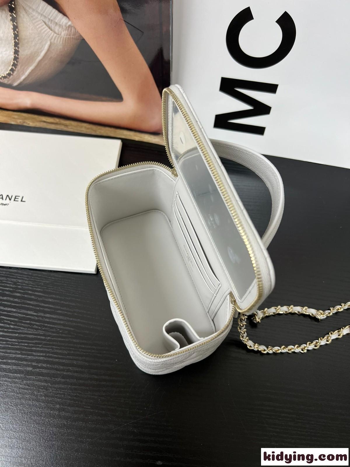 絶対欲しい~N級品 シャネル 25c ショルダーバッグ スーパーコピー バニティバッグ ホワイト AP4404-3