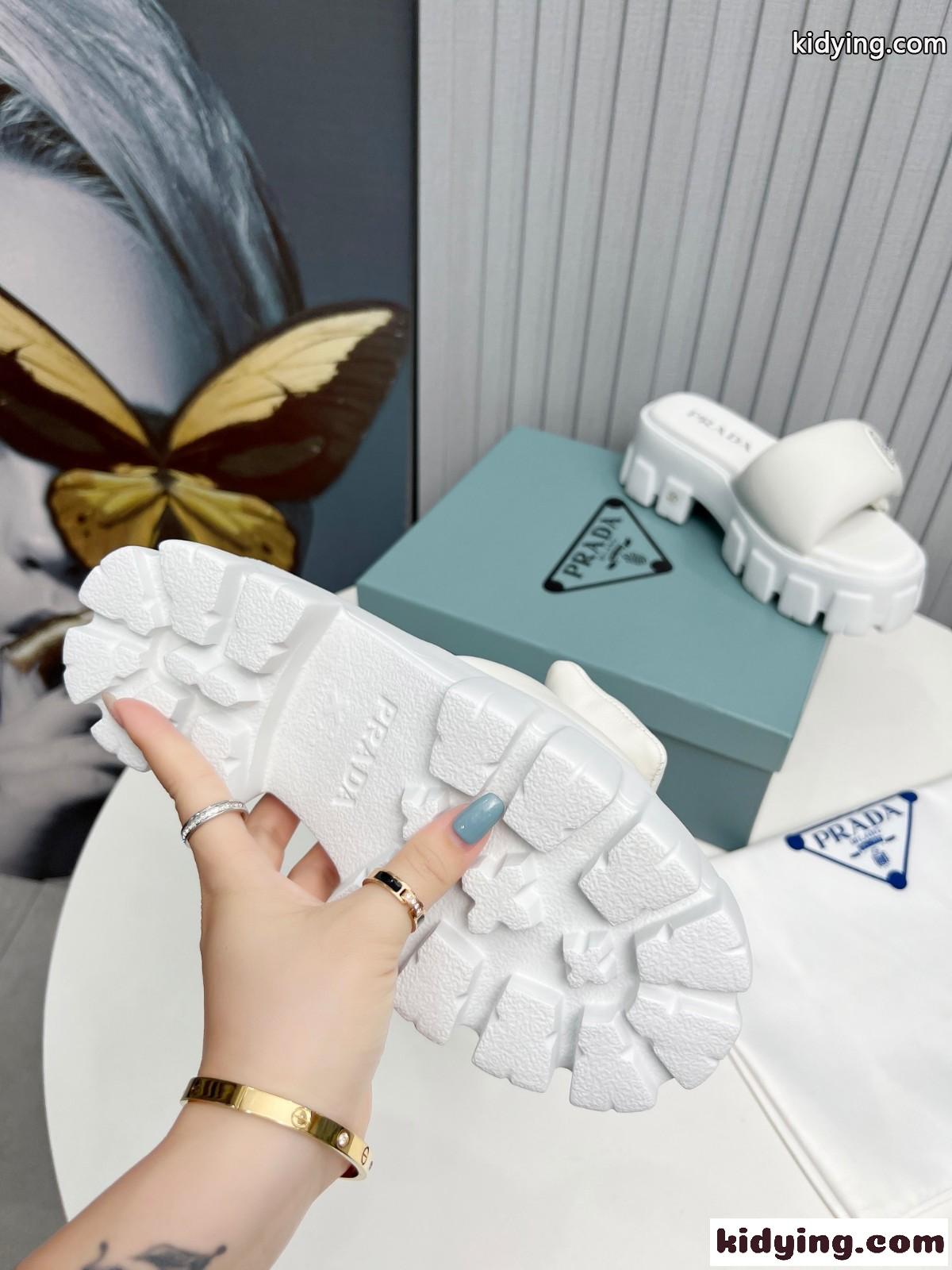 人気 ソフトパデッド ミュール プラダ サンダル コピー レディース 厚底 トライアングルロゴ付 ホワイト-4