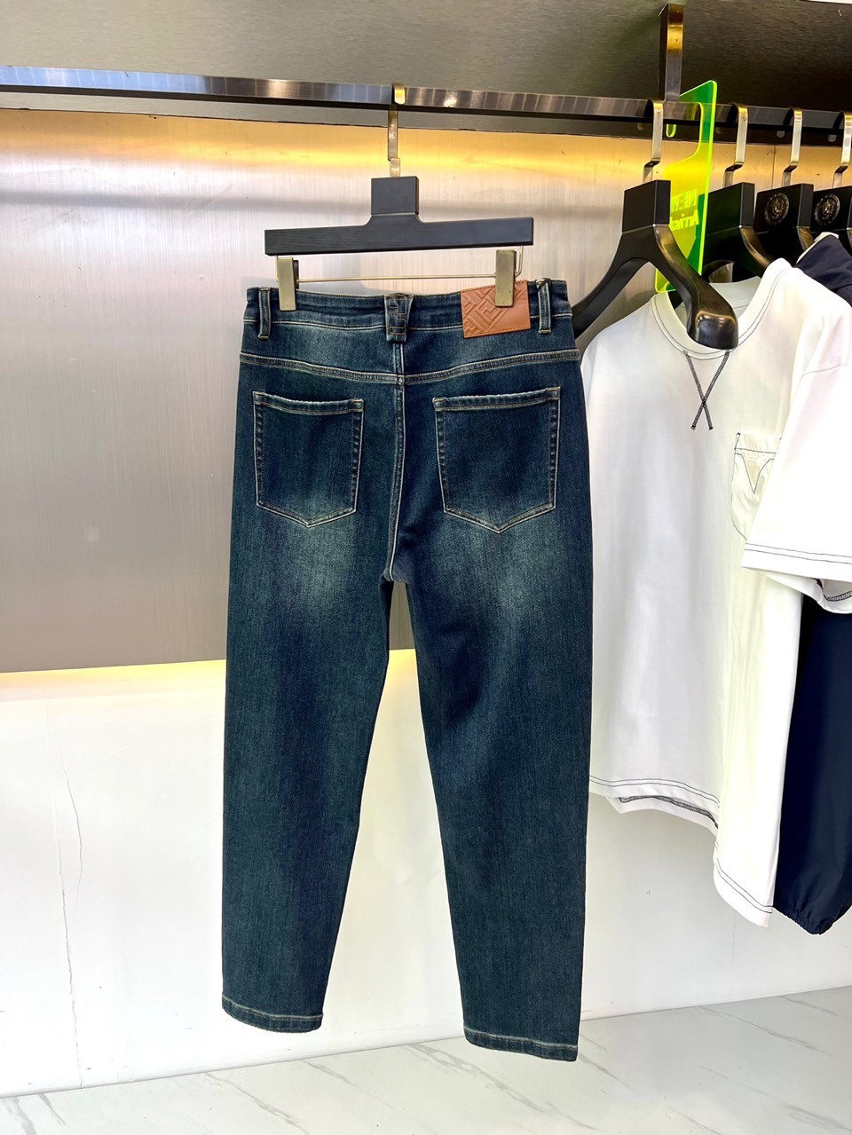 定番 カジュアル フェンディ ジーンズ コピー ストレッチ デニムパンツ-4