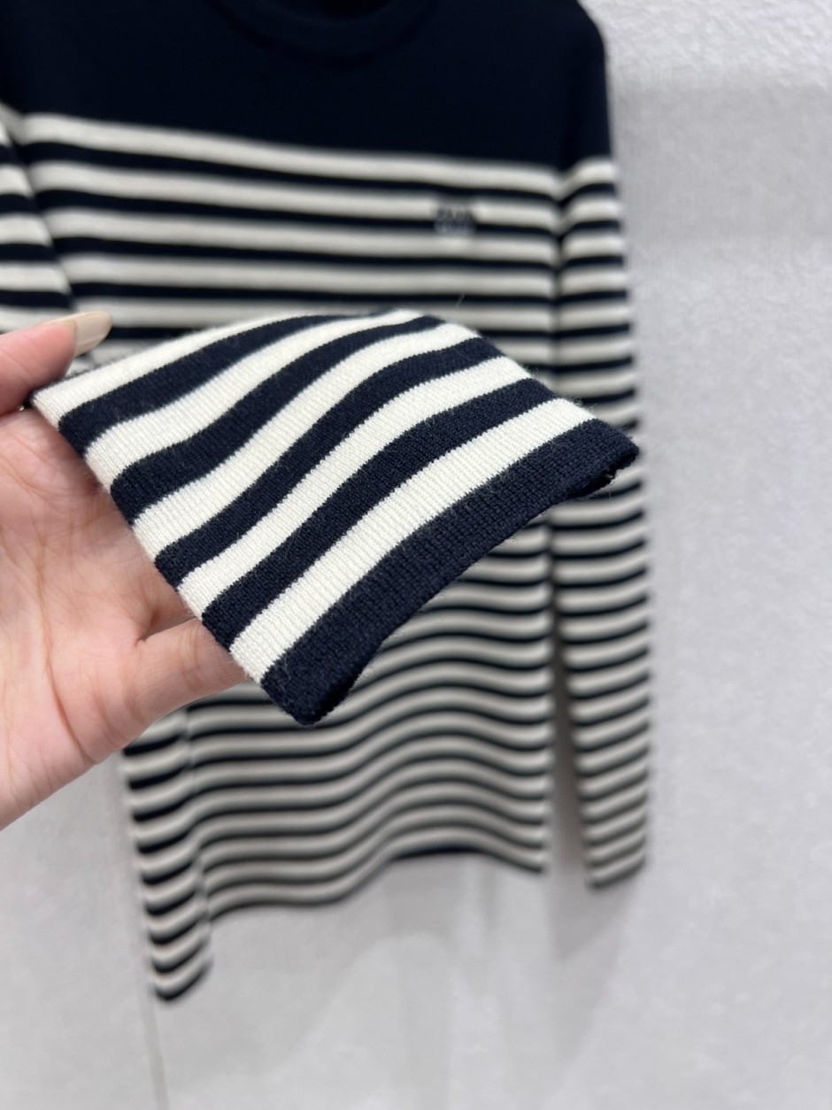 定番 カジュアル ロゴ刺繍ボーダーニット プラダ セーター 偽物 ウール-3