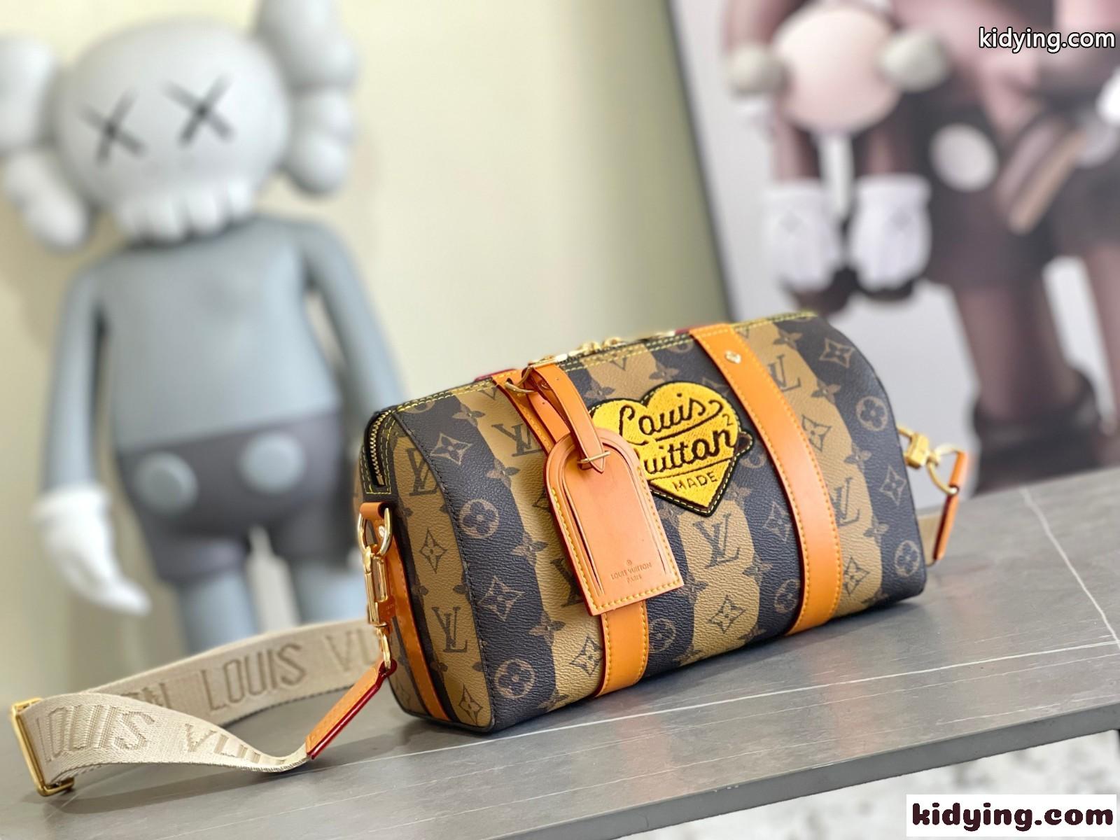 LOUIS VUITTON × NIGO シティ・キーポル ショルダーバッグ ルイ・ヴィトン バッグ コピー-0