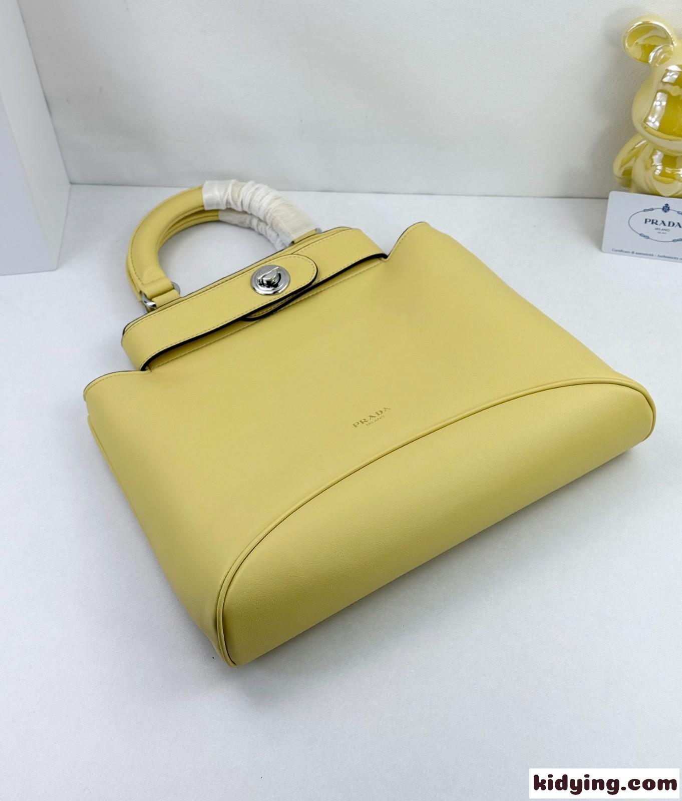 新作♪PRADA エチュード ミディアム レザーバッグ プラダ バッグ コピー イエロー-4