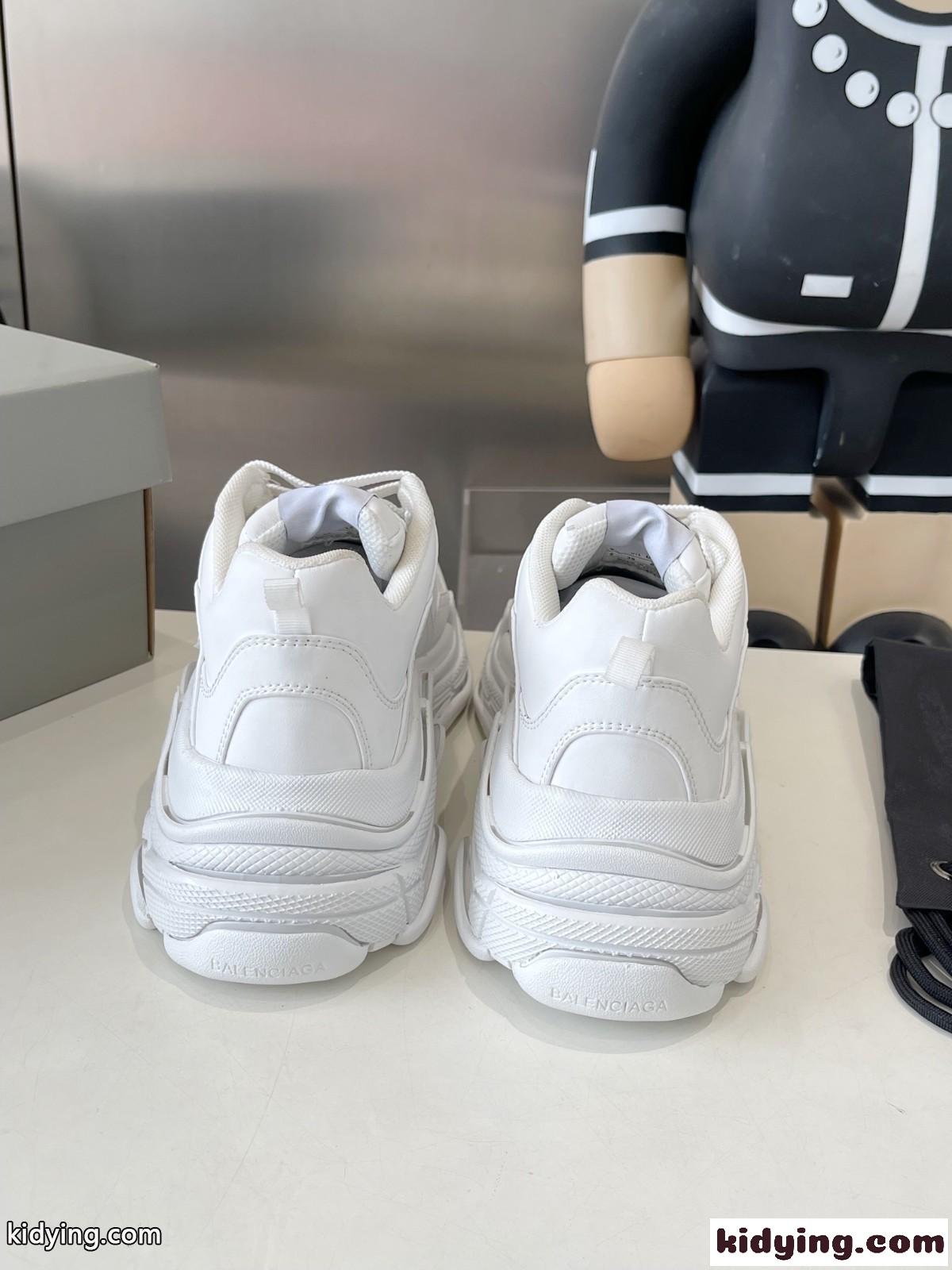 人気 TRIPLE S SPORTY スニーカー バレンシアガ スーパーコピー レディース メンズ-4