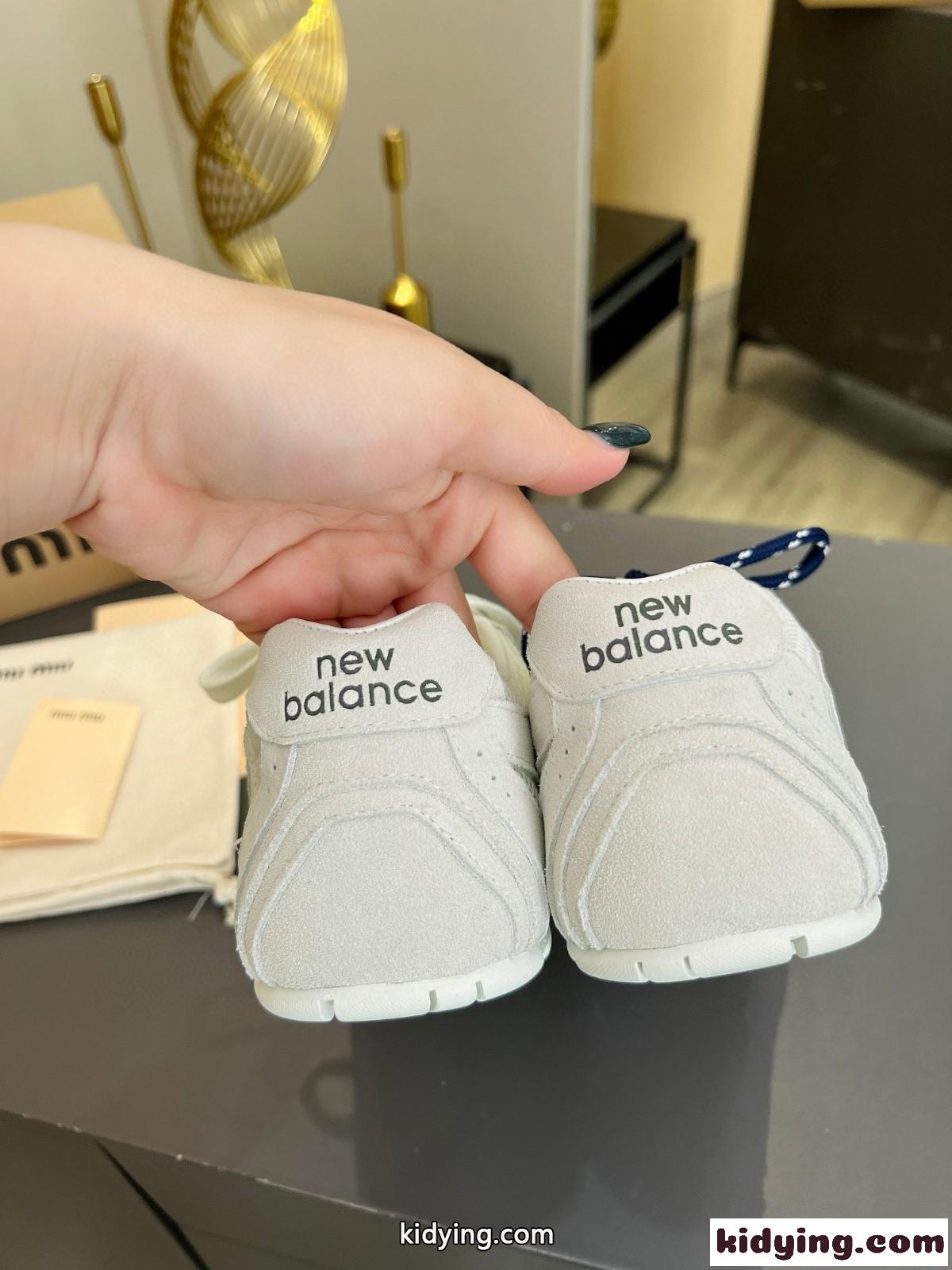 ミュウミュウ スニーカー コピー New Balance x Miu Miu xxx スエードxメッシュ スニーカー ホワイト-1