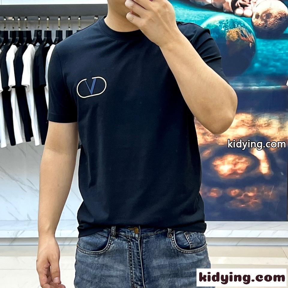 ヴァレンティノ Tシャツ コピー メンズ Vロゴ コットン 半袖Tシャツ ブラック-1