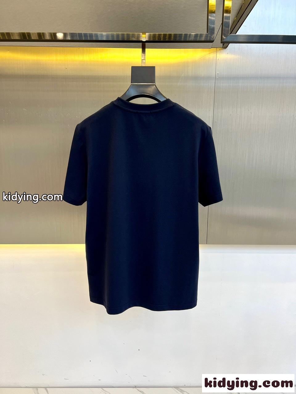 シンプル 合わせやすい 半袖Tシャツ フェンディ Tシャツ コピー クルーネック ネイビー-4