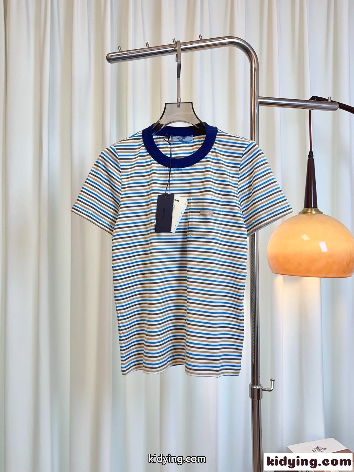 カジュアル スタイリッシュ 半袖Tシャツ プラダ Tシャツ 偽物 コットン ブルー-0
