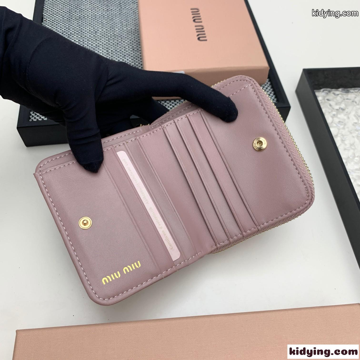 マテラッセレザー コンパクト財布 ミュウミュウ 財布 コピー ピンク-3