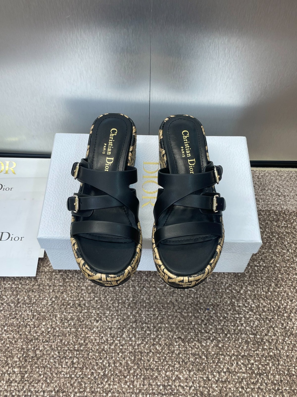 LAmazone Dior ウェッジスライド ディオール サンダル スーパーコピー ブラック-1