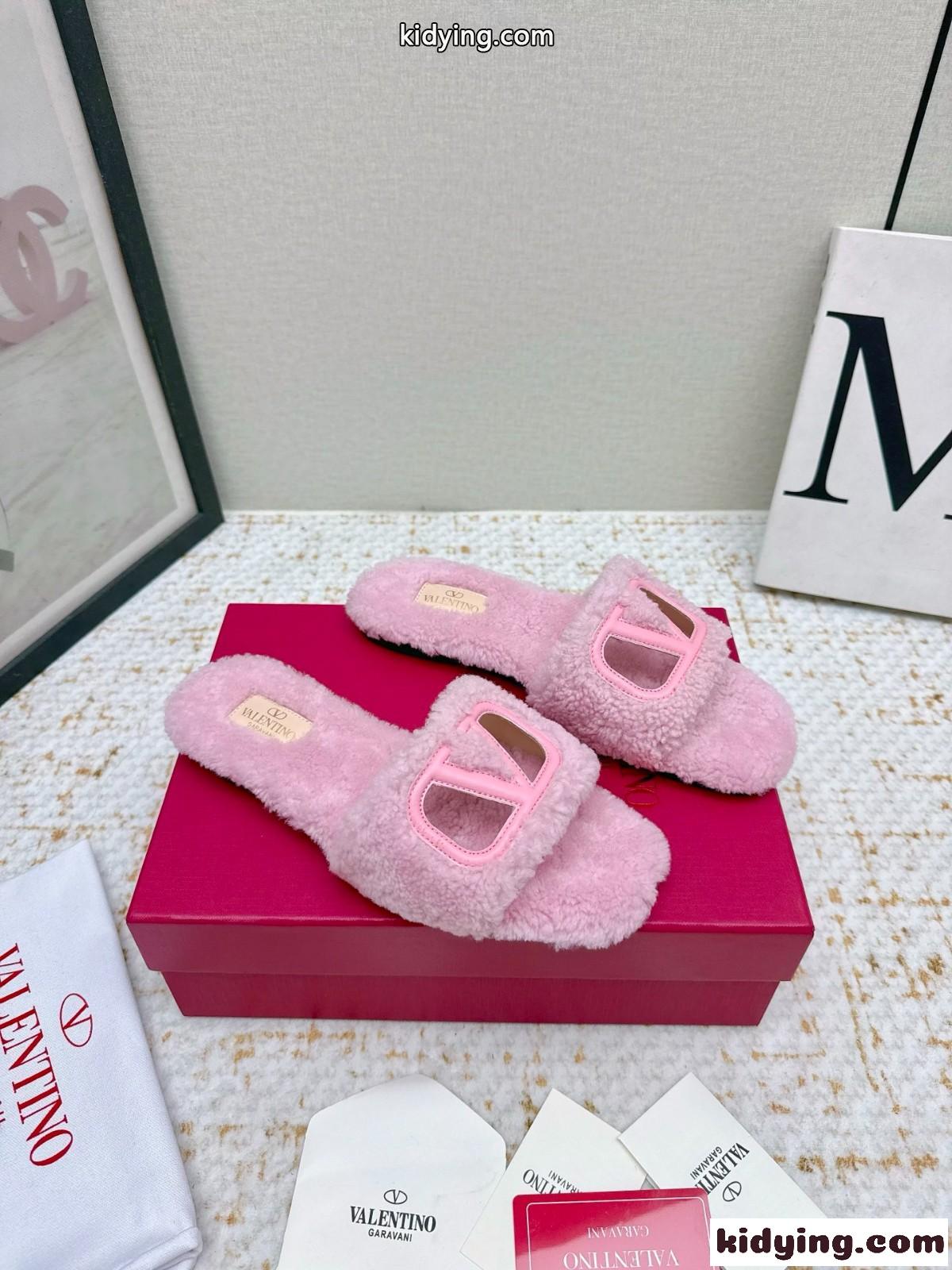ヴァレンティノ サンダル スーパーコピー もこもこ シアリング スライドサンダル ピンク-0