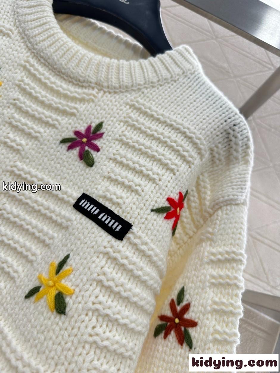 フラワー刺繍 ウール クルーネック ミュウミュウ セーター 偽物 オフホワイト-0